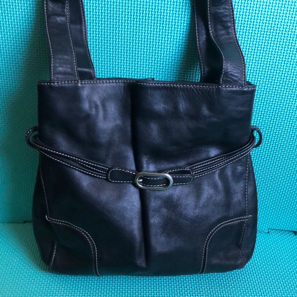 Kenneth Cole Elegant Black Leather Bag
